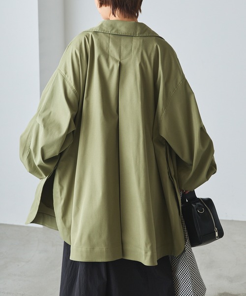 forksy.（フォルクシー）の「【forksy.】ボリュームスリーブショートトレンチコート（トレンチコート・レディース・ベージュ/ブラック/カーキ/ネイビー・FREE）」の20枚目の写真