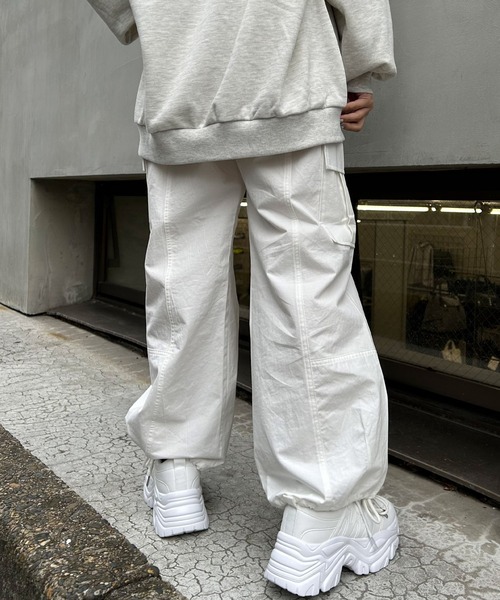 INGNI（イング）の「ドローコードカーゴパンツ（カーゴパンツ・レディース・ブラック/カーキ/アイボリー・FREE）」の9枚目の写真