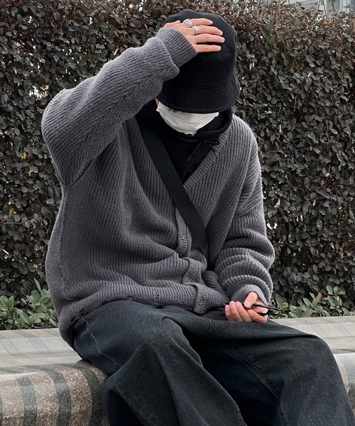 kutir（クティール）の「ビックシルエットダメージニットカーディガン（カーディガン/ボレロ・メンズ・ブルー/ブラック/チャコール/マスタード・MEDIUM/LARGE）」の3枚目の写真