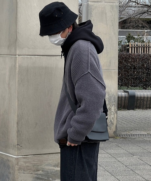 kutir（クティール）の「ビックシルエットダメージニットカーディガン（カーディガン/ボレロ・メンズ・ブルー/ブラック/チャコール/マスタード・MEDIUM/LARGE）」の10枚目の写真