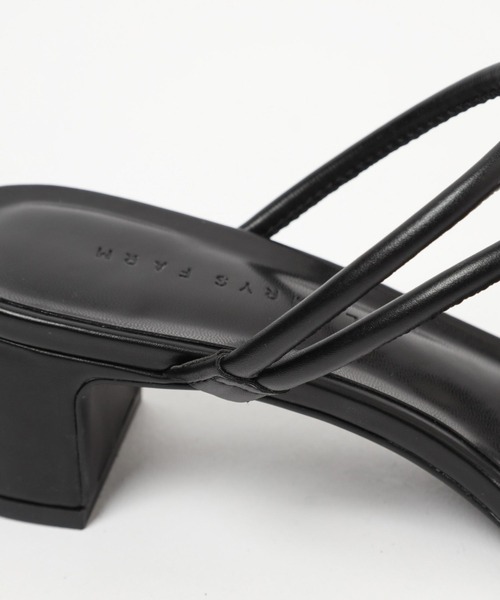 LOWRYS FARM（ローリーズファーム）の「ラインクロスヒールサンダル　190690（スリッポン・レディース・ブラック/オレンジ/グリーン/アイボリー・MEDIUM/LARGE）」の8枚目の写真