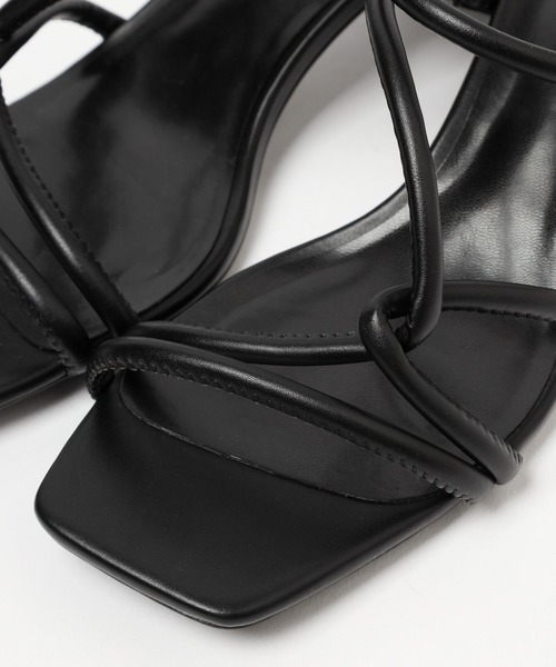 LOWRYS FARM（ローリーズファーム）の「ラインクロスヒールサンダル　190690（スリッポン・レディース・ブラック/オレンジ/グリーン/アイボリー・MEDIUM/LARGE）」の6枚目の写真