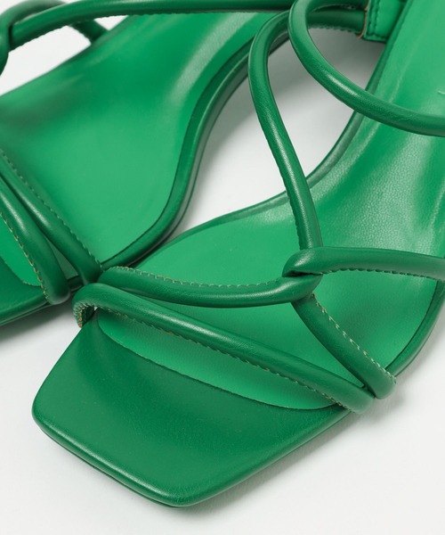 LOWRYS FARM（ローリーズファーム）の「ラインクロスヒールサンダル　190690（スリッポン・レディース・ブラック/オレンジ/グリーン/アイボリー・MEDIUM/LARGE）」の17枚目の写真