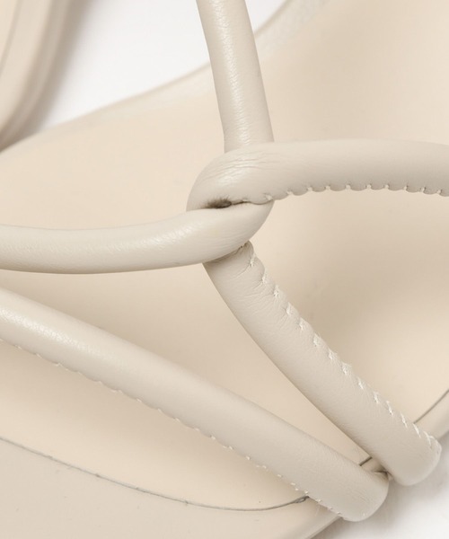 LOWRYS FARM（ローリーズファーム）の「ラインクロスヒールサンダル　190690（スリッポン・レディース・ブラック/オレンジ/グリーン/アイボリー・MEDIUM/LARGE）」の22枚目の写真