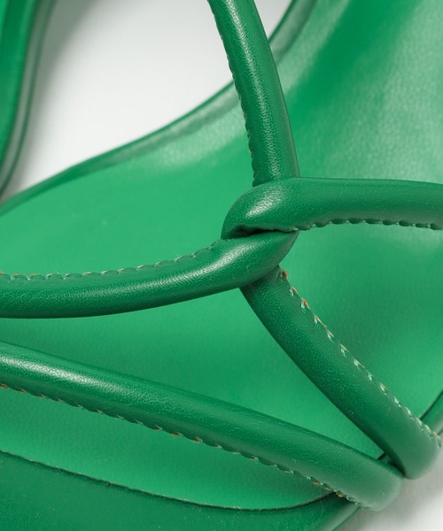 LOWRYS FARM（ローリーズファーム）の「ラインクロスヒールサンダル　190690（スリッポン・レディース・ブラック/オレンジ/グリーン/アイボリー・MEDIUM/LARGE）」の9枚目の写真