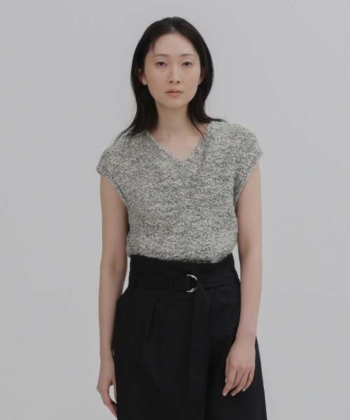 UNDECORATED（アンデコレイテッド）の「UNDECORATED アンデコレイテッド / Wool Random Slub Knit Vest ウールランダムスラブ Vネックニットベスト / UDF23805（ベスト・レディース・杢グレー/ブラック/アイボリー・0）」の7枚目の写真