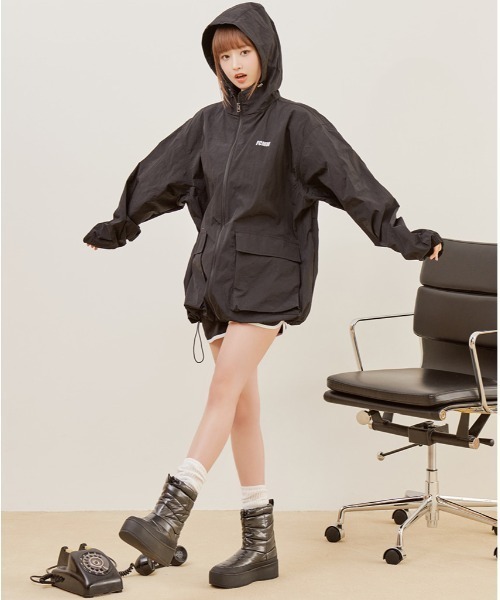 FCMM(エフシーエムエム)の「CLUB TEAM WOMEN'S TRACK SHORTS/クラブチームウーメントラックショーツ(その他パンツ・レディース・ネイビー/ホワイト/ブラック・MEDIUM)」の4枚目の写真