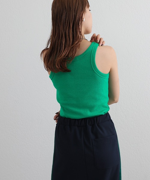 COLONY 2139（コロニートゥーワンスリーナイン）の「カップ付リブタンクトップ（タンクトップ・レディース・ホワイト/チャコールグレー/ブラック/イエロー/グリーン・SMALL/MEDIUM）」の4枚目の写真