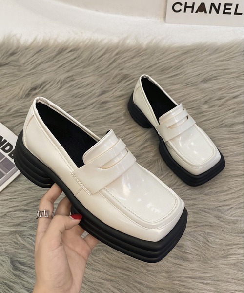 Chick（チック）の「スクエアトゥチャンキーソールローファー（ローファー・レディース・ホワイト/ブラック・36/38/40）」の10枚目の写真