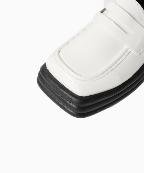 Chick（チック）の「スクエアトゥチャンキーソールローファー（ローファー・レディース・ホワイト/ブラック・36/38/40）」の14枚目の写真