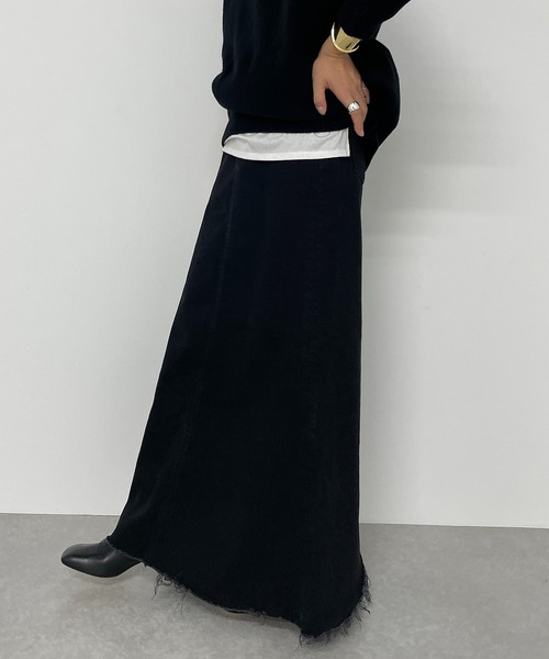 LOUNGEDRESS（ラウンジドレス）の「【YANUK/ヤヌーク】マキシAラインスカート ブラック（デニムスカート・レディース・ブラック・X-SMALL/SMALL/MEDIUM）」の3枚目の写真