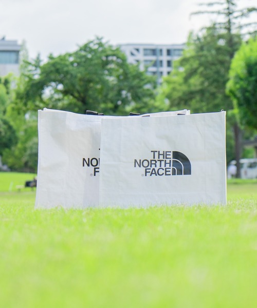 THE NORTH FACE(ザノースフェイス)の「【THE NORTH FACE/ザノースフェイス】SHOPPER BAG L ショッパーバッグ トートバッグ(エコバッグ/サブバッグ・メンズ・ホワイト・FREE)」の11枚目の写真