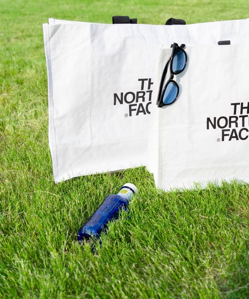 THE NORTH FACE(ザノースフェイス)の「【THE NORTH FACE/ザノースフェイス】SHOPPER BAG L ショッパーバッグ トートバッグ(エコバッグ/サブバッグ・メンズ・ホワイト・FREE)」の15枚目の写真