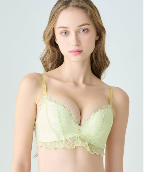 tutuanna（チュチュアンナ）の「[特盛ブラ]チュチュアンナ史上一番盛れる シャルマンノワールブラ（ブラジャー・レディース・ブラック/オフホワイト/ピンク/パープル系その他/ピンク系その他/ネイビー/ライトグレー/グレイッシュブルー/ブラック系/ホワイト系/エンジ/ピンク系/クリーム/イエロー/ブルー系その他/黄土色系1/ダークグリーン系1/ローズ/ダークブラック/ダークパープル/グリーン系4/ピンク系その他7/レッド系その他6/ホワイト×ブルー/サーモンピンク/グリーン系5/ライトグリーン/ピンク系2/ホワイト×ブラック・C70/A65/A70/E70/C65/B65/C75/E75/B75/D70/D75/D65/E80/B70/E65/C80/A75/D80）」の11枚目の写真