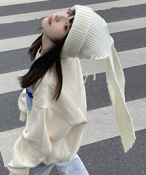 ALTROSE(アルトローズ)の「ニット帽 うさみみ Y2K ロング(ニットキャップ/ビーニー・レディース・ホワイト/ブラック・FREE)」の8枚目の写真