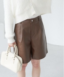 フェイクレザータックハーフパンツ