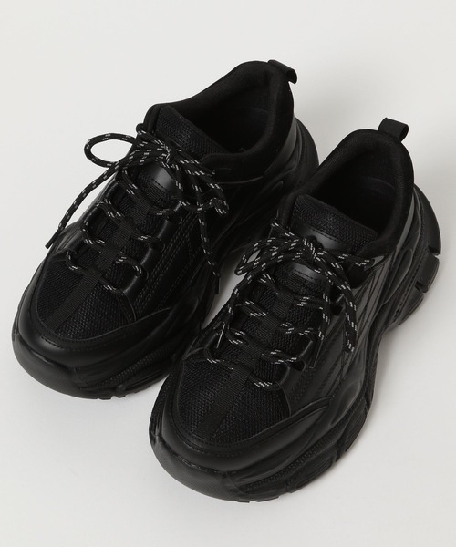 LOWRYS FARM(ローリーズファーム)の「レースアップスニーカー 981765(スニーカー・レディース・ホワイト/ブラック・MEDIUM/LARGE)」の6枚目の写真