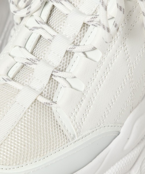 LOWRYS FARM(ローリーズファーム)の「レースアップスニーカー 981765(スニーカー・レディース・ホワイト/ブラック・MEDIUM/LARGE)」の14枚目の写真