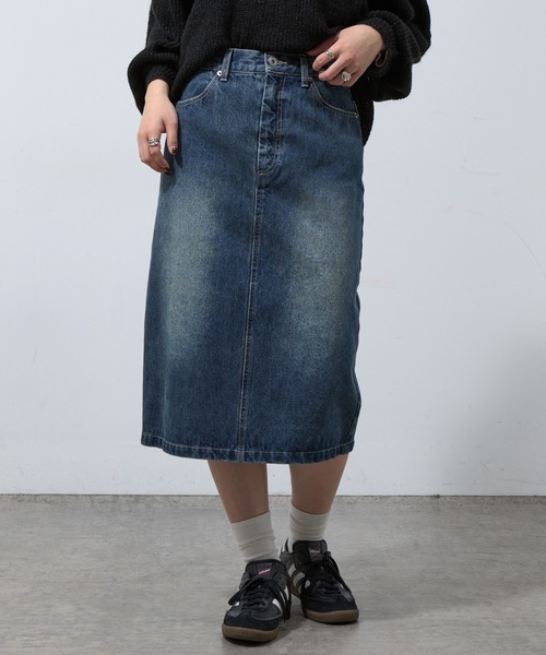 COLONY 2139（コロニートゥーワンスリーナイン）の「バックスリットミディ丈デニムスカート（デニムスカート・レディース・ブラック/サックスブルー/ブルー/ダークブルー/ライトグレー/ネイビー・SMALL/MEDIUM）」の6枚目の写真