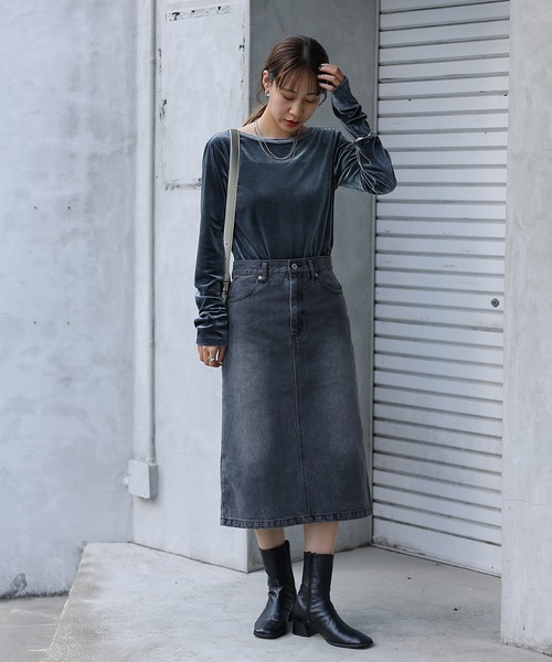 COLONY 2139（コロニートゥーワンスリーナイン）の「バックスリットミディ丈デニムスカート（デニムスカート・レディース・ブラック/サックスブルー/ブルー/ダークブルー/ライトグレー/ネイビー・SMALL/MEDIUM）」の7枚目の写真