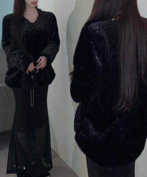 FREE STYLISTS（フリー スタイリスト）の「YUGA_YGMC スパンコールシャギー Vネックトップス（その他トップス・レディース・ブラック/オフホワイト・FREE）」の19枚目の写真