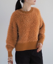ふわふわフェザーヤーンクルーネックニット