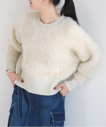 ふわふわフェザーヤーンクルーネックニット