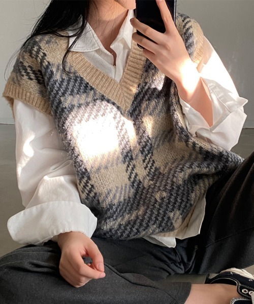 Miniministore(ミニミニストア)の「ニットベスト レディース ニットジレ秋冬(ベスト・レディース・ブラック/ベージュ・フリー)」の20枚目の写真