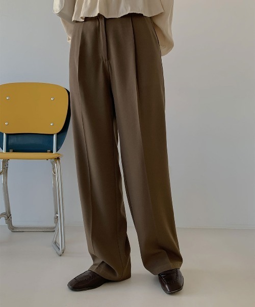 N.s(エヌドットエス)の「何本も欲しくなるタックセミワイドパンツ(スラックス・レディース・ベージュ/イエロー/モカ/チャコールグレー/ブルー/ブラック/ホワイト/グリーン/ピンク/ブラウン・L/M/S)」の5枚目の写真