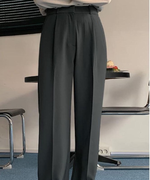 N.s(エヌドットエス)の「何本も欲しくなるタックセミワイドパンツ(スラックス・レディース・ベージュ/イエロー/モカ/チャコールグレー/ブルー/ブラック/ホワイト/グリーン/ピンク/ブラウン・L/M/S)」の13枚目の写真