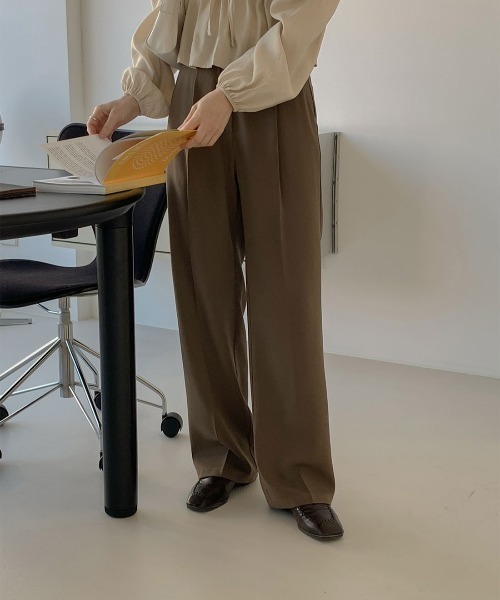 N.s(エヌドットエス)の「何本も欲しくなるタックセミワイドパンツ(スラックス・レディース・ベージュ/イエロー/モカ/チャコールグレー/ブルー/ブラック/ホワイト/グリーン/ピンク/ブラウン・L/M/S)」の21枚目の写真