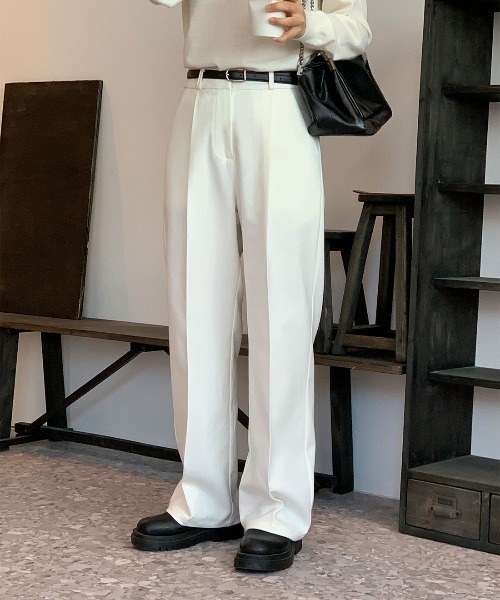 N.s(エヌドットエス)の「何本も欲しくなるタックセミワイドパンツ(スラックス・レディース・ベージュ/イエロー/モカ/チャコールグレー/ブルー/ブラック/ホワイト/グリーン/ピンク/ブラウン・L/M/S)」の22枚目の写真