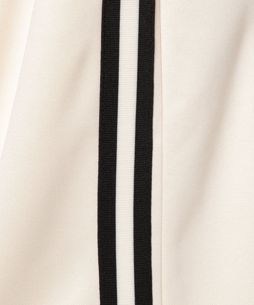 LOWRYS FARM（ローリーズファーム）の「ラインパンツ　103919（スウェットパンツ・レディース・チャコールグレー/アイボリー/ブラック・FREE）」の14枚目の写真