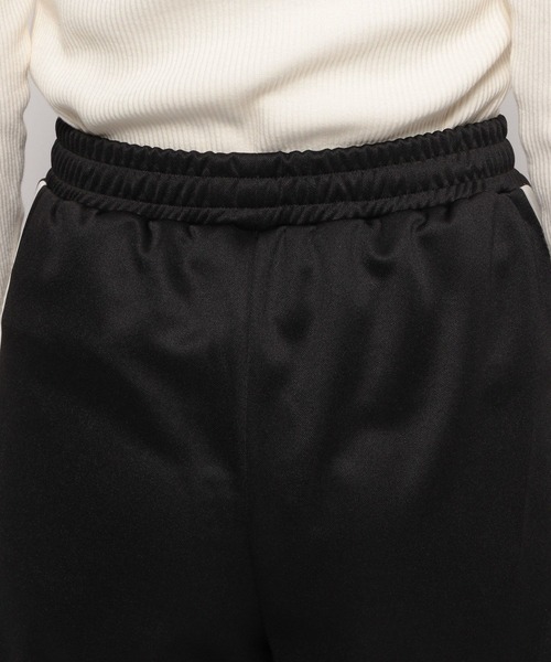 LOWRYS FARM（ローリーズファーム）の「ラインパンツ　103919（スウェットパンツ・レディース・チャコールグレー/アイボリー/ブラック・FREE）」の18枚目の写真