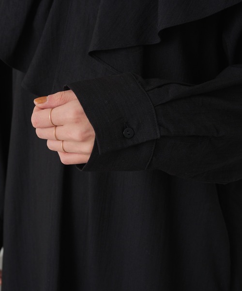 Omekashi（オメカシ）の「フリルカラーロングワンピース（ワンピース・レディース・ライトグレー/ブラック/ベージュ/ブラック系その他・36/38）」の16枚目の写真