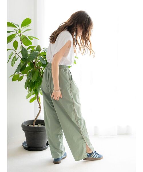 UNGRID／アングリッド ナイロン混ミリタリーカーゴパンツ Ungrid（アングリッド）の「ナイロン混ミリタリールーズパンツ