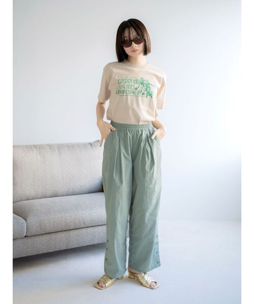 Ungrid（アングリッド）の「ナイロン混ラインパンツ（その他パンツ・レディース・グリーン/アイボリー・FREE）」の20枚目の写真