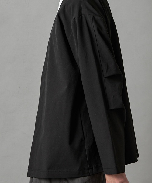 SLICK（スリック）の「【SLICK/スリック】Tech Twill Buttonless Cardigan / テックツイルボタンレスカーディガン / セットアップ対応 / テック素材（カーディガン/ボレロ・メンズ・グレイッシュベージュ/ブラック/グレー・1/2/3）」の9枚目の写真