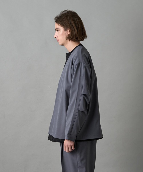 SLICK（スリック）の「【SLICK/スリック】Tech Twill Buttonless Cardigan / テックツイルボタンレスカーディガン / セットアップ対応 / テック素材（カーディガン/ボレロ・メンズ・グレイッシュベージュ/ブラック/グレー・1/2/3）」の12枚目の写真