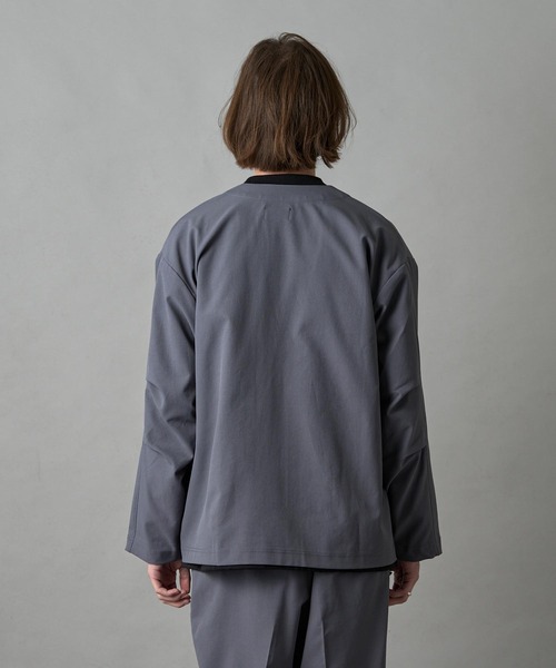 SLICK（スリック）の「【SLICK/スリック】Tech Twill Buttonless Cardigan / テックツイルボタンレスカーディガン / セットアップ対応 / テック素材（カーディガン/ボレロ・メンズ・グレイッシュベージュ/ブラック/グレー・1/2/3）」の13枚目の写真