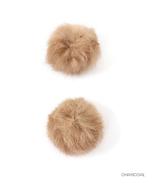 RANDA（ランダ）の「ファーシューズクリップ/2個1組（シューケア用品・レディース・グレー/ブラック/ホワイト/ピンク/チャコール/カーキ/ワイン/ネイビー/オレンジ/ベージュ系その他・FREE）」の5枚目の写真