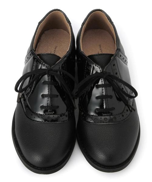 green label relaxing（グリーンレーベルリラクシング）の「GLRサドルシューズ15cm～20cm ◆（スニーカー・キッズ・ブラック・15cm/18cm/17cm/19cm/20cm/16cm）」の4枚目の写真