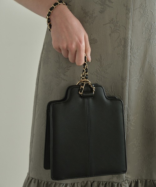 ANDRESD（アンドレスド）の「ワンハンドルスクエアバッグ / one handle square bag（ハンドバッグ・レディース・モカ/ブラック/シルバー・FREE）」の4枚目の写真