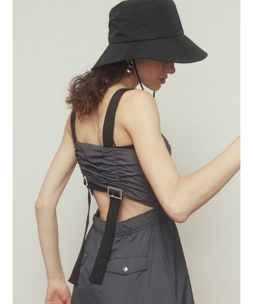 EMODA（エモダ）の「バックオープンナイロンワンピース（ワンピース・レディース・ブルー/ブラック/ホワイト・FREE）」の17枚目の写真