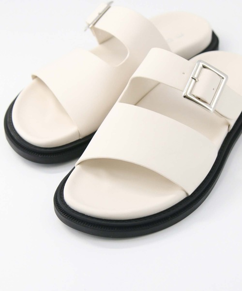 MOHI（モヒ）の「ＭＯＨＩフラットサンダル（サンダル・レディース・オフホワイト/ブラック・37/38）」の17枚目の写真