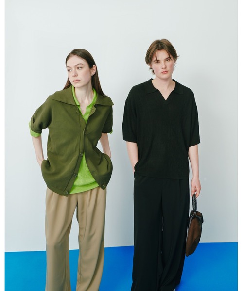 KACCO(カッコ)の「《ユニセックスアイテム》SKIPPER KNIT POLO SHIRTS / スキッパーサマーニットポロシャツ(Tシャツ/カットソー・メンズ・グリーン/グレー/ブラック・LARGE/MEDIUM/SMALL)」の5枚目の写真