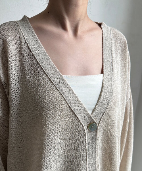 DouDou(ドゥドゥ)の「【夏も着られて洗える!】ペーパーヤーン2WAYカーディガン(カーディガン/ボレロ・レディース・ブラック/ベージュ/ライトグレー・FREE)」の12枚目の写真