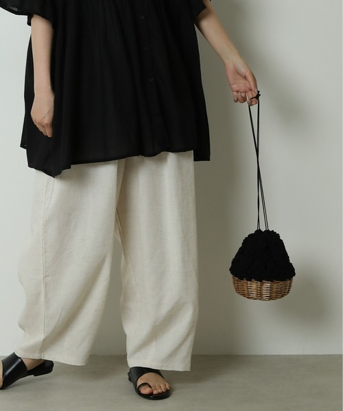 emesuelee(エメスーリー)の「柳×紐編み巾着ミニバッグ(かごバッグ・レディース・アイボリー/ブラック・フリー)」の9枚目の写真