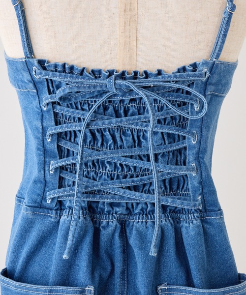 one after another NICE CLAUP（ワンアフターアナザーナイスクラップ）の「【OTONA NICE】バックレースアップストレッチデニムサロペット/SMサイズ展開（サロペット/オーバーオール・レディース・ブルー/ブラック・MEDIUM/SMALL）」の6枚目の写真