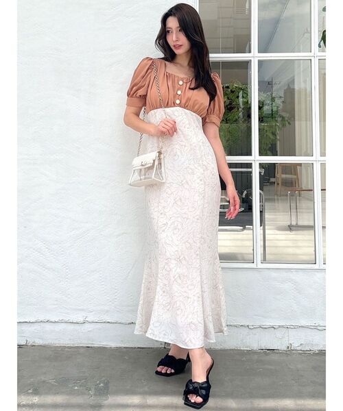 RESEXXY（リゼクシー）の「パフスリーブマーメイドワンピース（ワンピース・レディース・オレンジ/ブラック/ホワイト・SMALL/MEDIUM）」の17枚目の写真